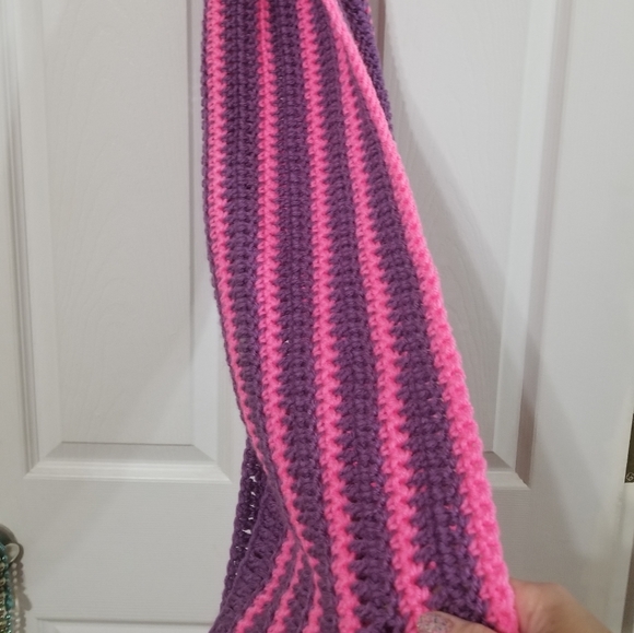 Crocheted scarf - Picture 2 of 4